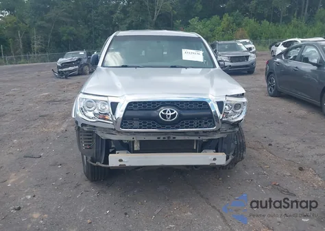 2011 Toyota Tacoma Prerunner V6 z USA, uszkodzony, nr VIN 5TFTU4GN0BX008328